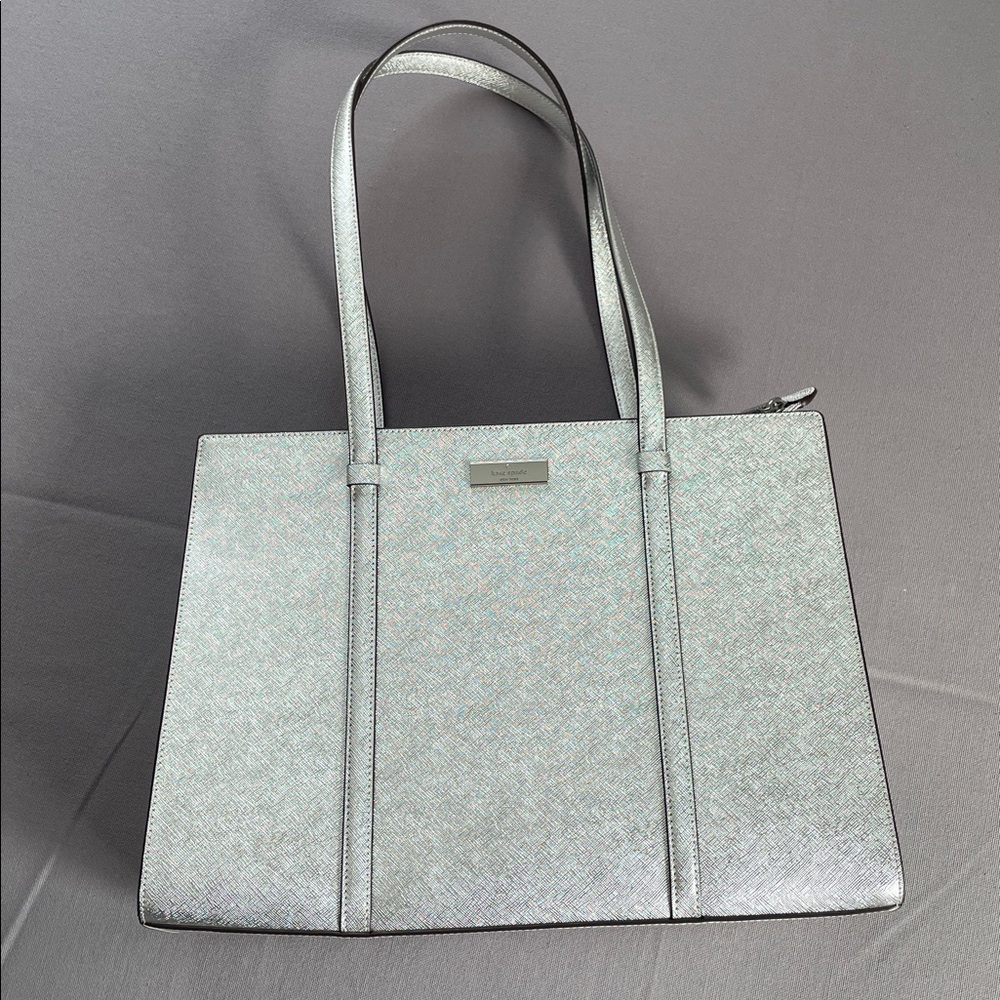 Kate Spade Kenzie Silver Metallic Purse & Wallet - Picture 2 of 16